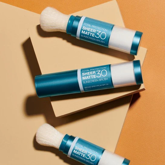 Sheer Matte SPF 30 Sunscreen Brush - Image 3
